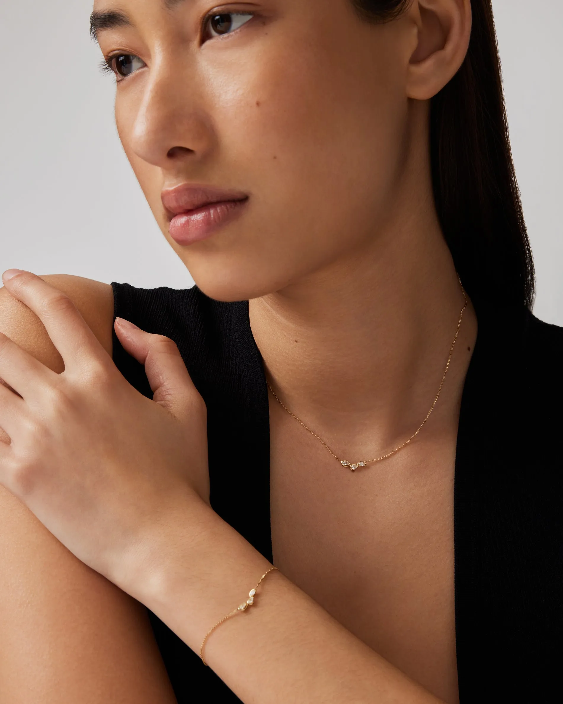 0.18 TCW Pear Moissanite Diamond Corridor Necklace