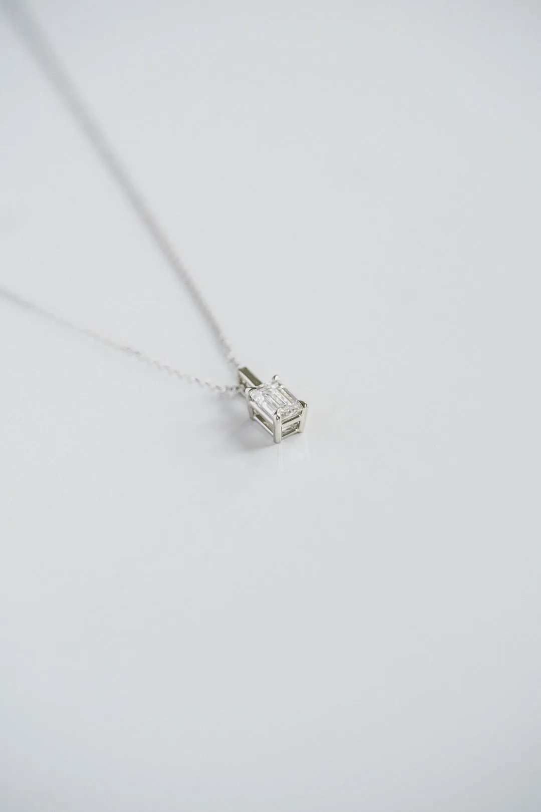 1.0 TCW Emerald Moissanite Diamond Solitaire Necklace
