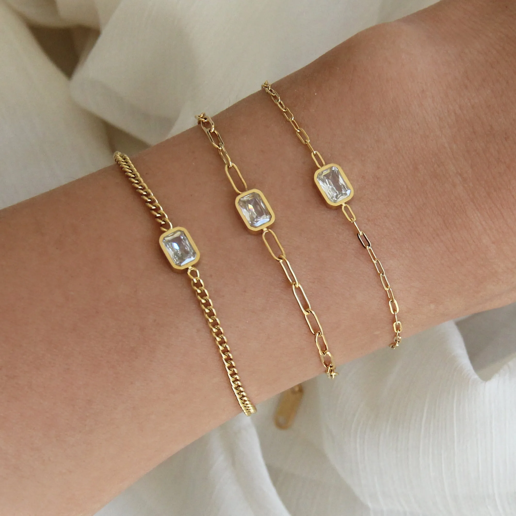 CZ BEZEL CHAIN BRACELET