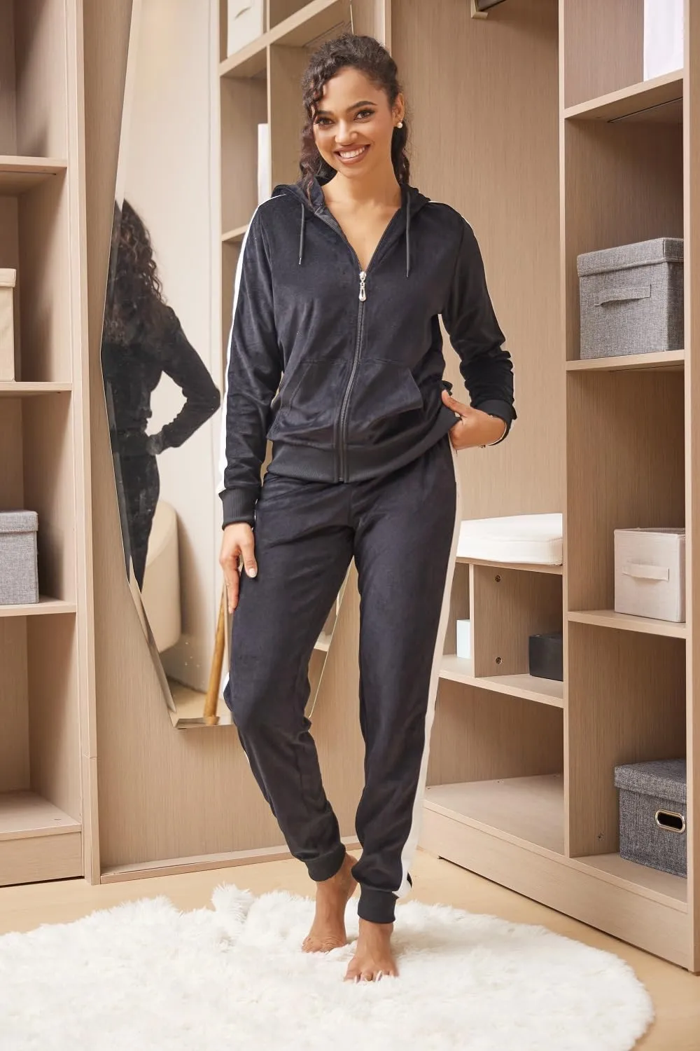 Facitisu Tracksuit for Women Set 2 Piece Joggers Velour Jogging Sweat Outfits Hoodie and Sweatpants Set