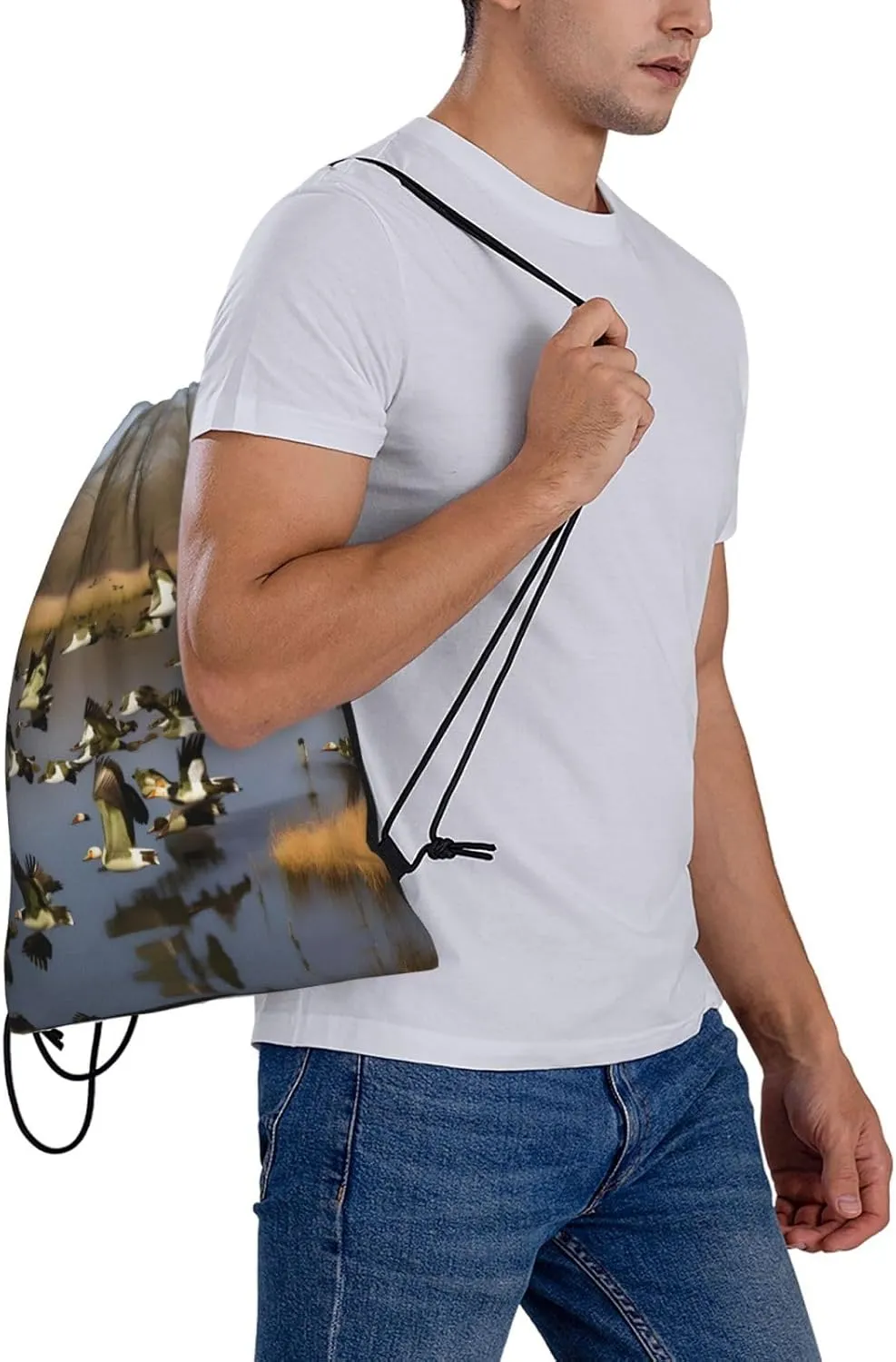 Flying Wild Ducks Print Sports Drawstring Backpack,Water Resistant Bag, Gym Backpack for Women Men