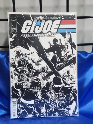 G.I. JOE: A REAL AMERICAN HERO #21C B&W VARIANT 1:10. We Combine. We Pack Well