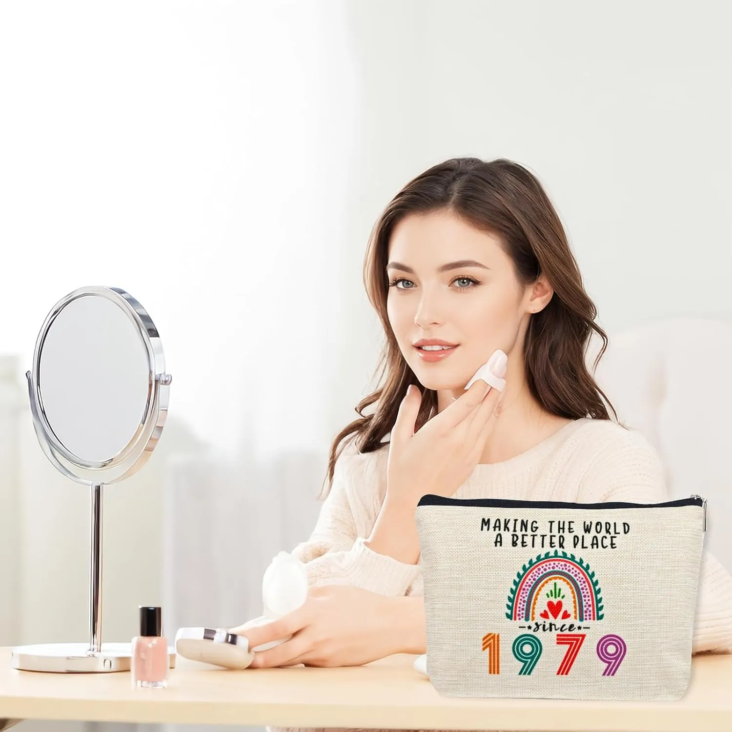 Happy 46th Birthday Gifts for Her Women Makeup Bag, Best 1979 Anniversary 46th Birthday Decorations, 46 Year old and Fabulous Gifts Ideas for Wife, Mom, Mothers Day, Christmas Cosmetic Travel Pouch