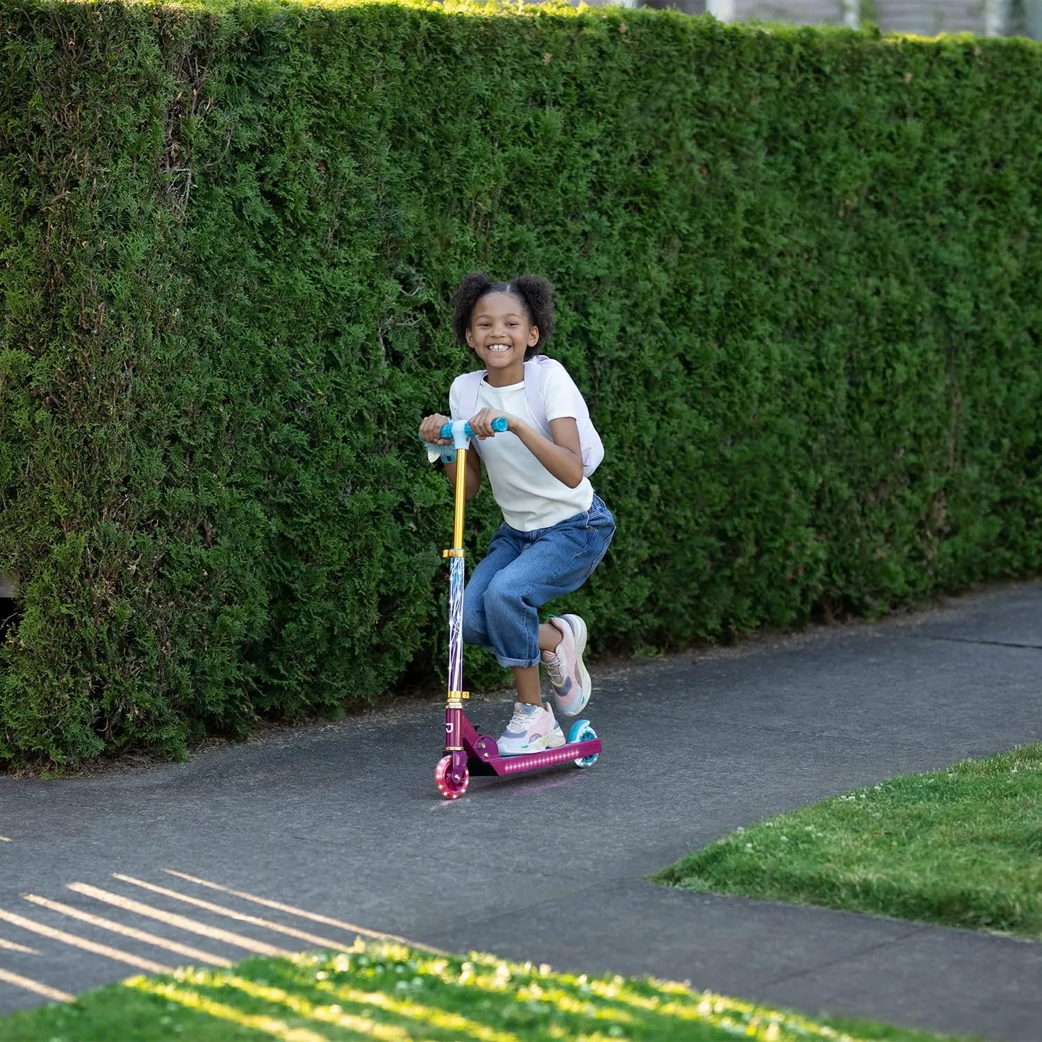 Jetson Character Kids Kick Scooter, LED Lights on Stem & Light-Up Wheels, Lightweight Frame, Height-Adjustable Handlebar, Lean-to-Steer System, Easy-Fold Mechanism