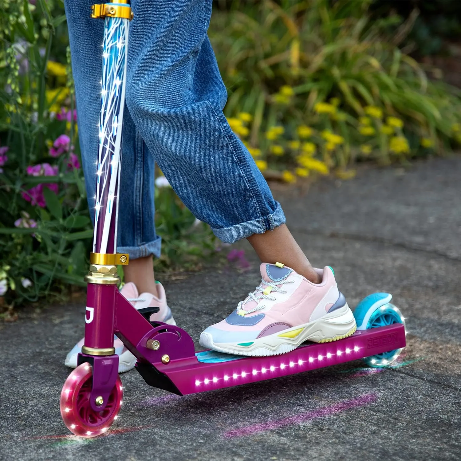 Jetson Character Kids Kick Scooter, LED Lights on Stem & Light-Up Wheels, Lightweight Frame, Height-Adjustable Handlebar, Lean-to-Steer System, Easy-Fold Mechanism