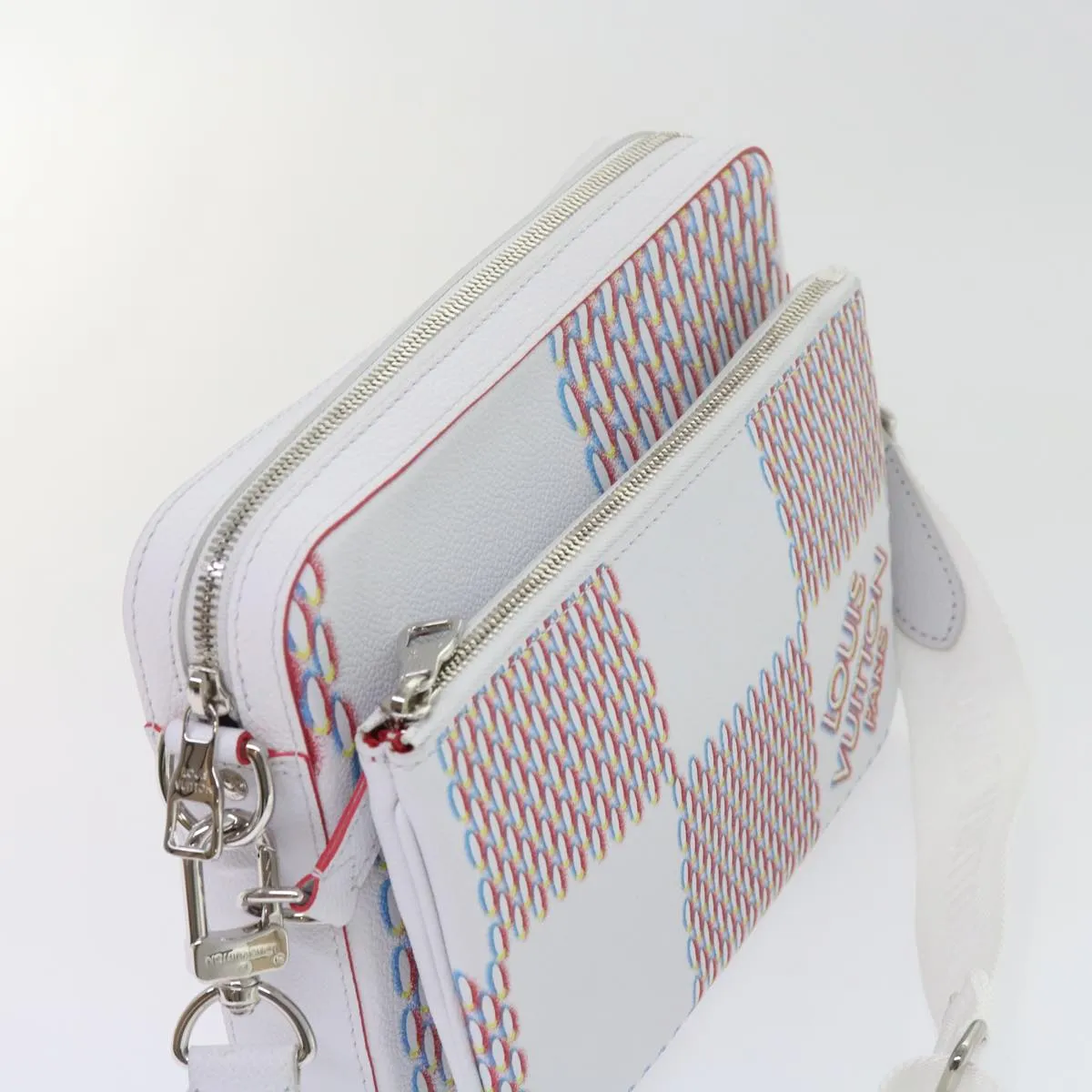 LOUIS VUITTON Damier Giant Spray Trio Messenger Bag White M20665 Auth ar11066A