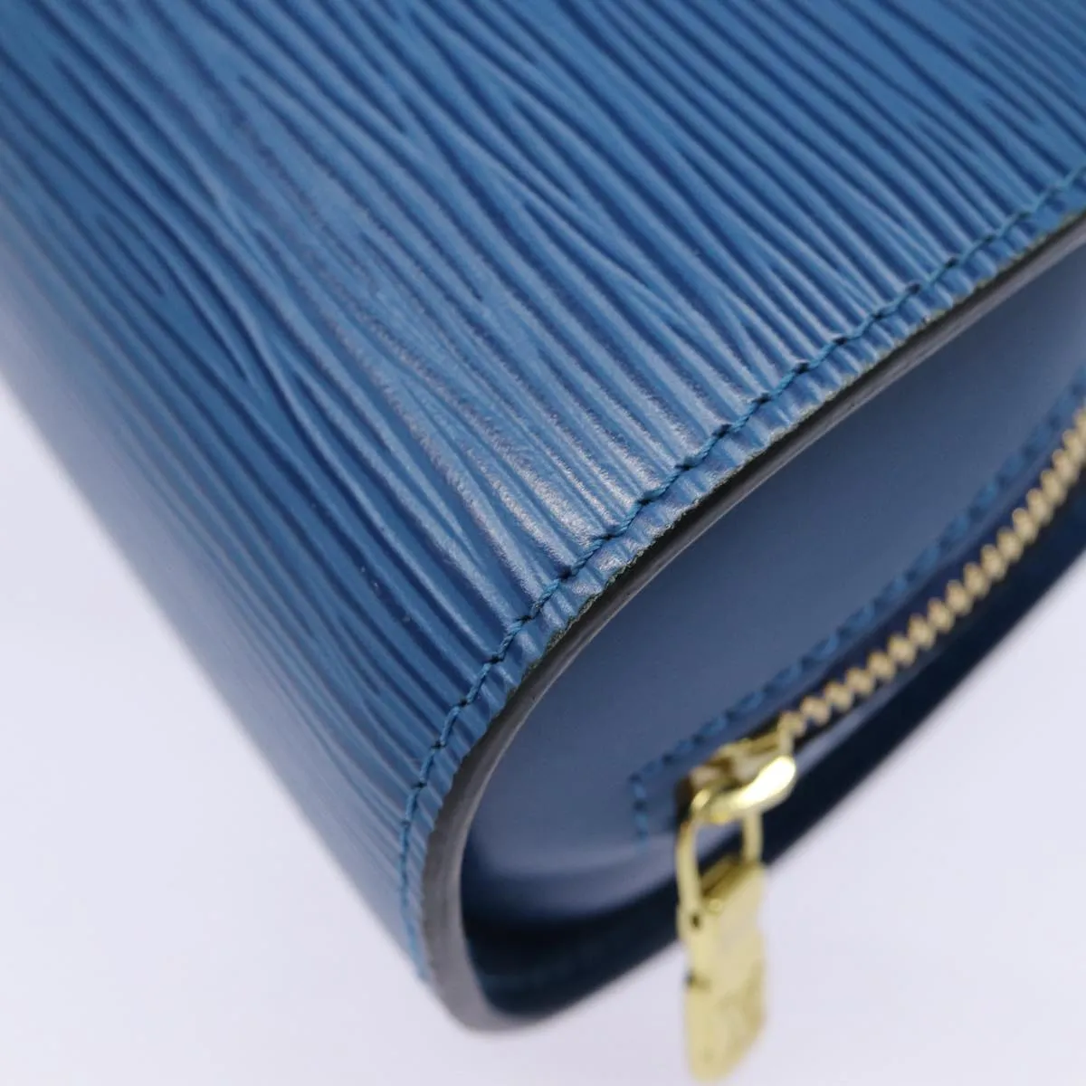 LOUIS VUITTON Epi Dauphine PM Pouch Blue M48445 LV Auth 88777