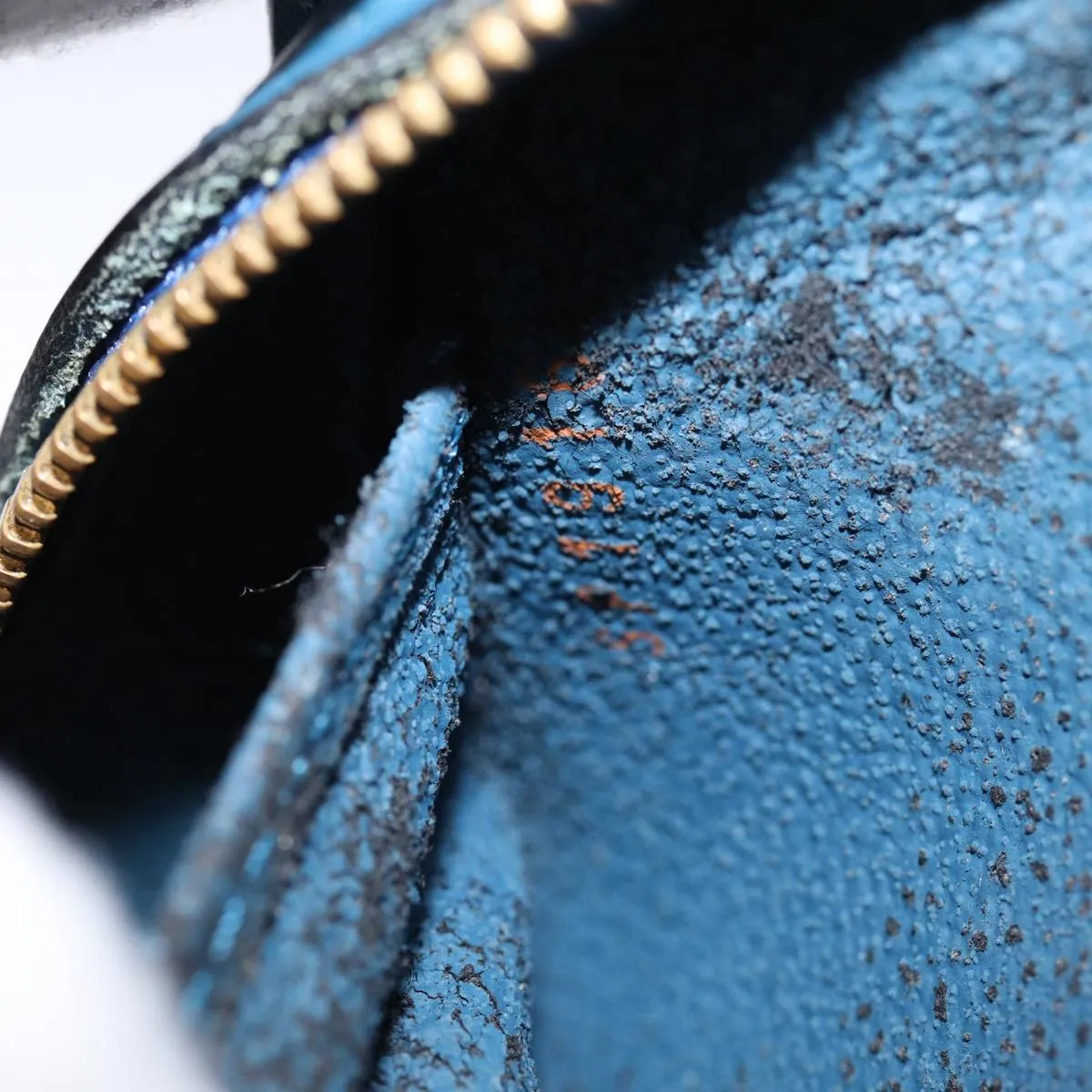 LOUIS VUITTON Epi Dauphine PM Pouch Blue M48445 LV Auth fm3723