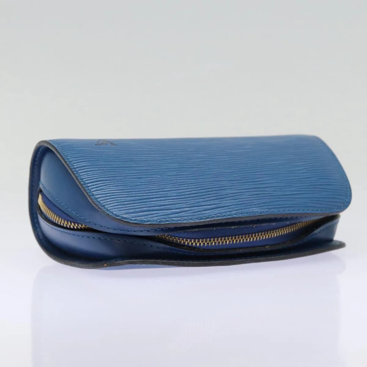 LOUIS VUITTON Epi Dauphine PM Pouch Blue M48445 LV Auth fm3723