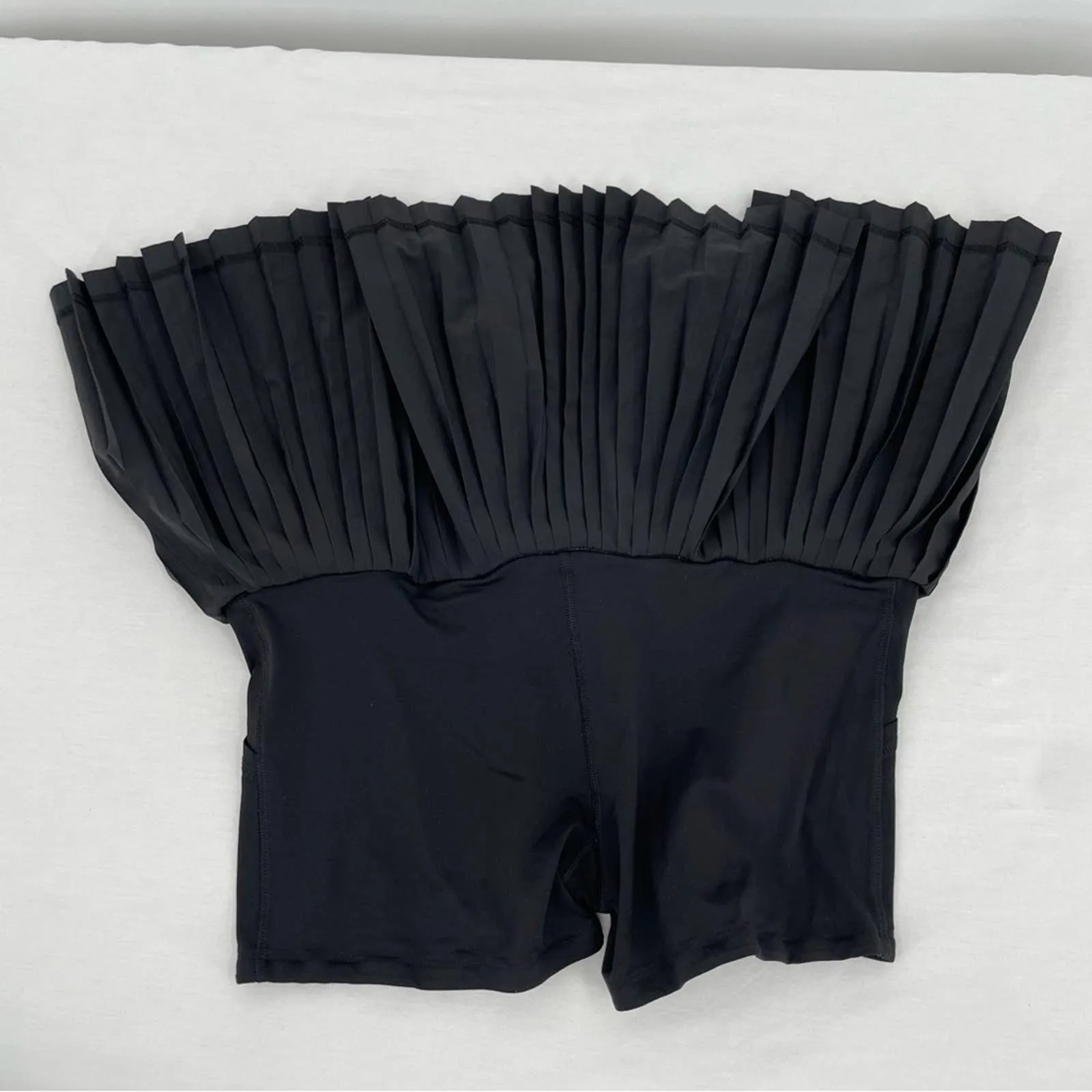 Lululemon Pleat to Street II Black Skirt Skort Golf Tennis Ballerina Twirly Size 6