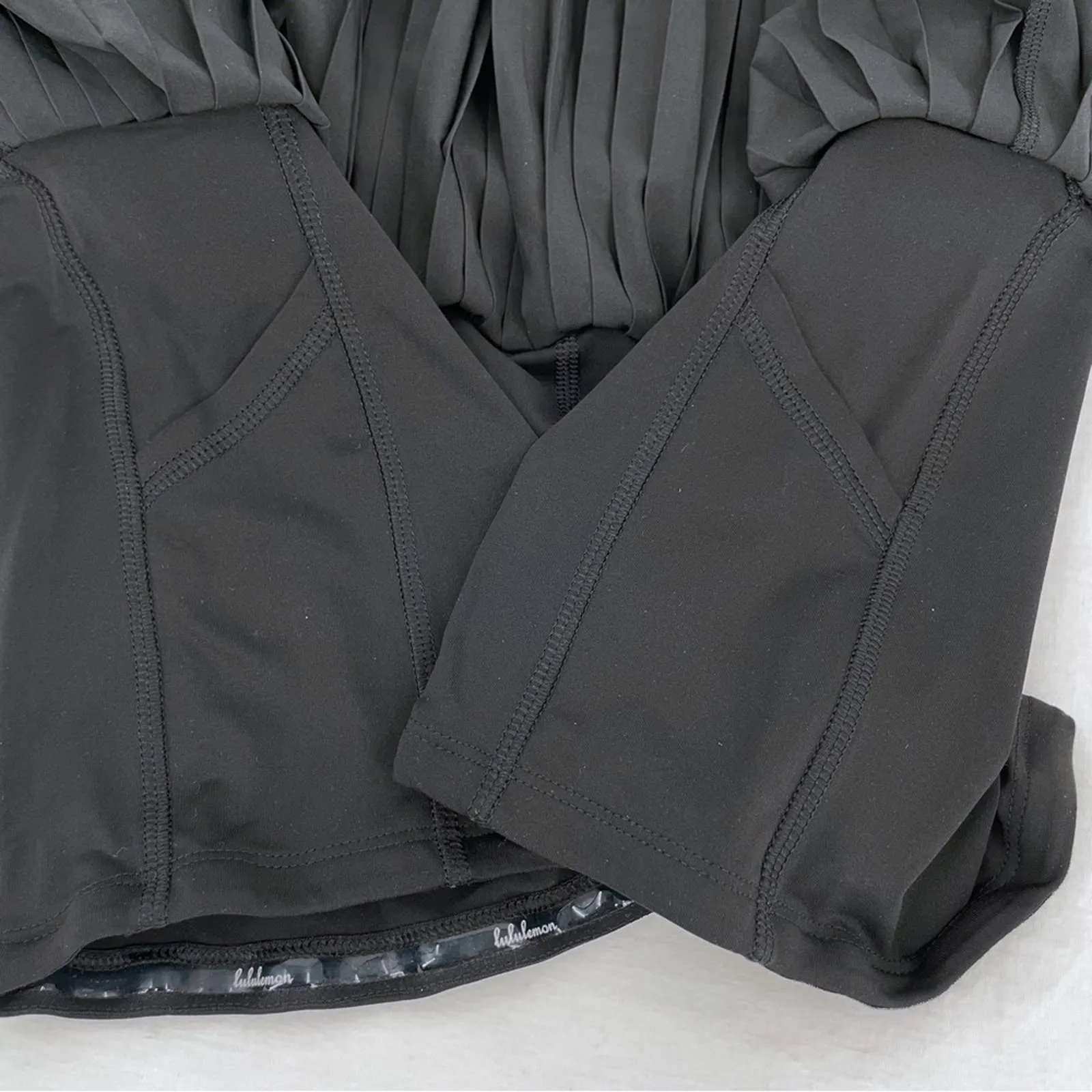 Lululemon Pleat to Street II Black Skirt Skort Golf Tennis Ballerina Twirly Size 6