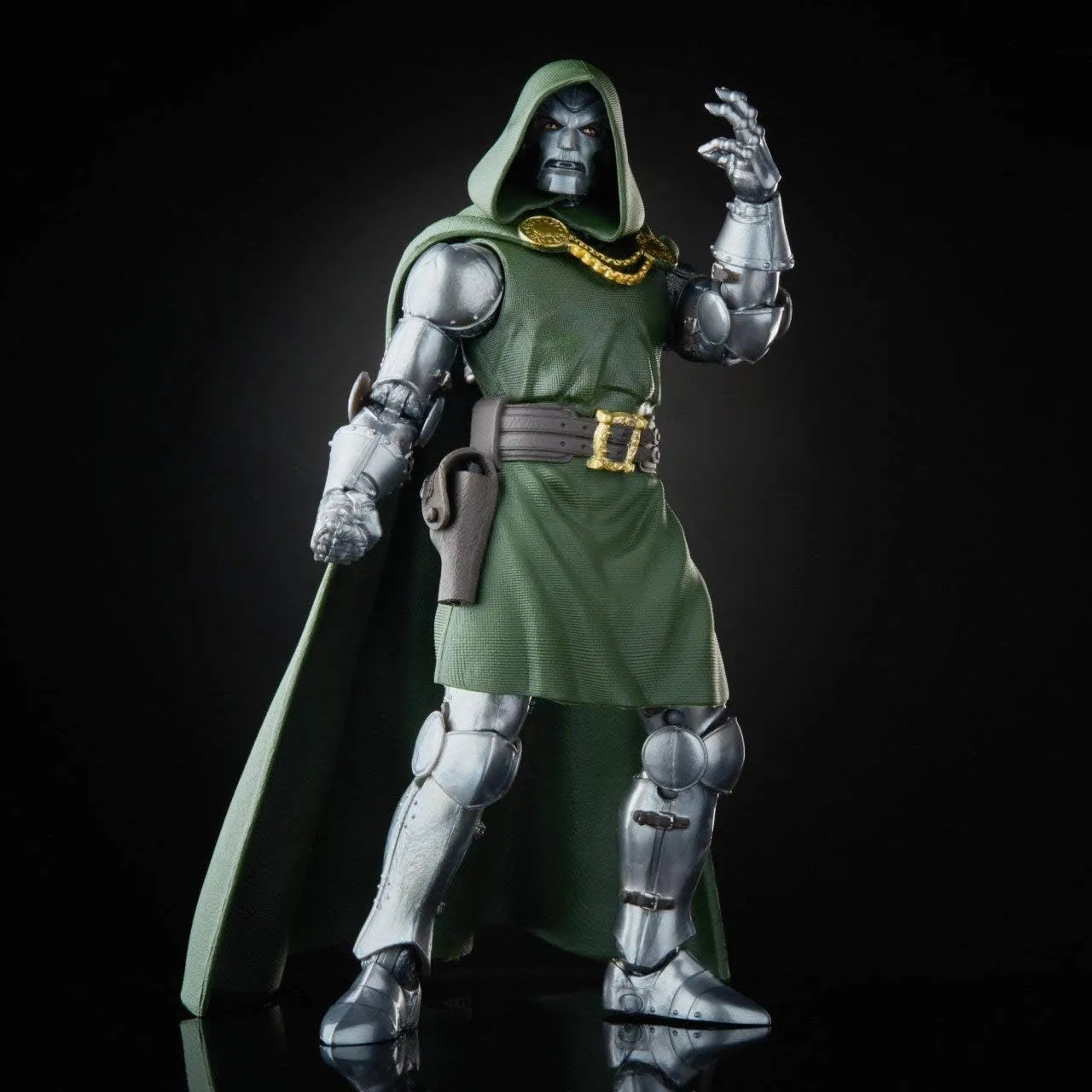 Marvel Legends Series Fantastic Four 6" Collectible Action Figure Doctor Doom Toy, Premium Design, 4 Accessories, 1 Build-A-Figure Part