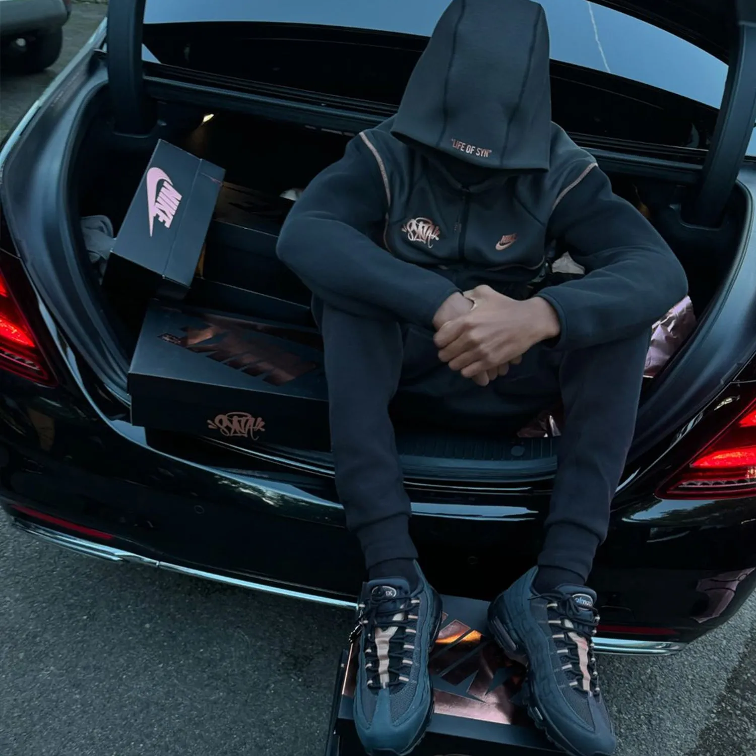 Nike x Syna World Tech Fleece Tracksuit - Black / Bronze