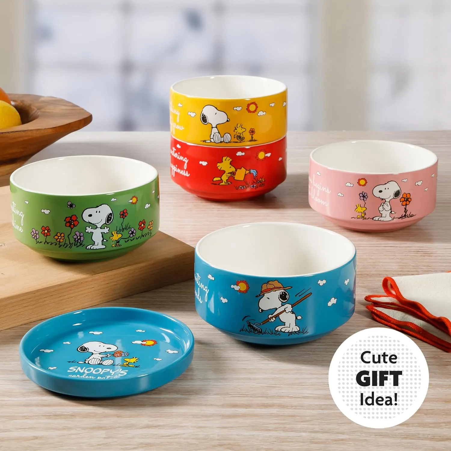 Peanuts Snoopy 6 Pack Stackable 5.5" Decorated Stoneware Bowl Set W/Plate