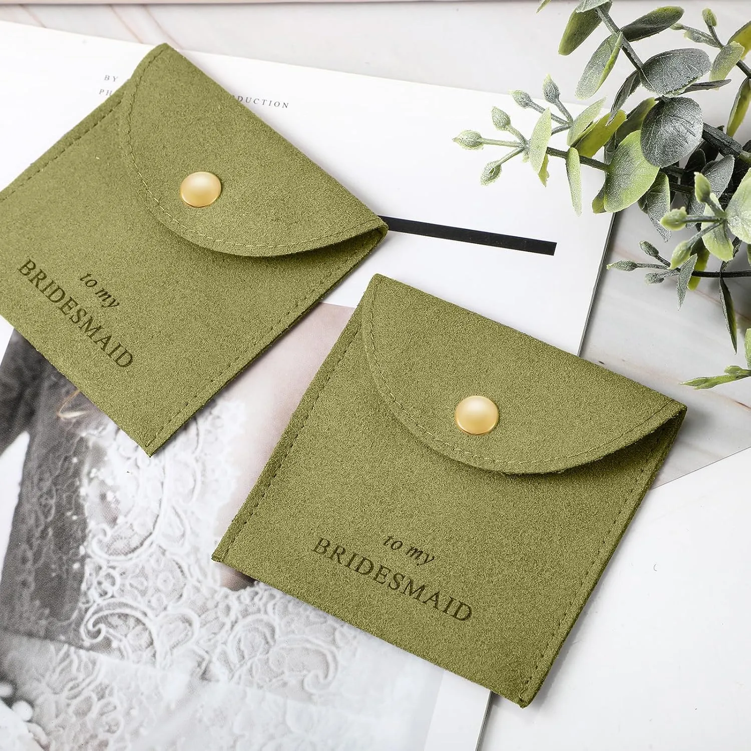 Quelay 16 Pcs Jewelry Bridesmaid Gift Pearl Bracelet Microfiber Jewelry Bag Pouch Set of 8 Jewelry Packaging bag Bridesmaid Proposal Favor for Wedding Bridal Birthday Party(Green,Button)