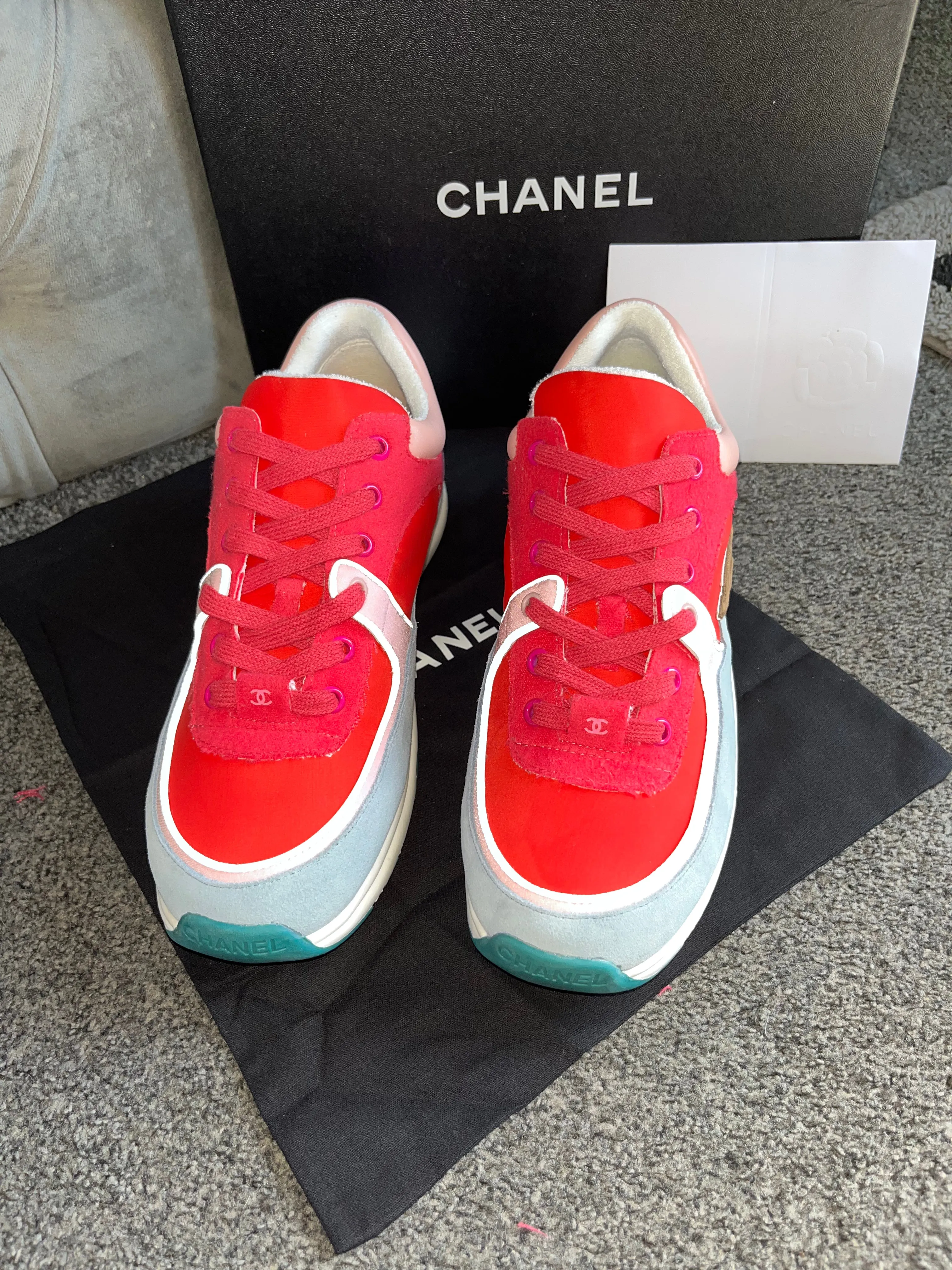 Reflective Colourful C Runner