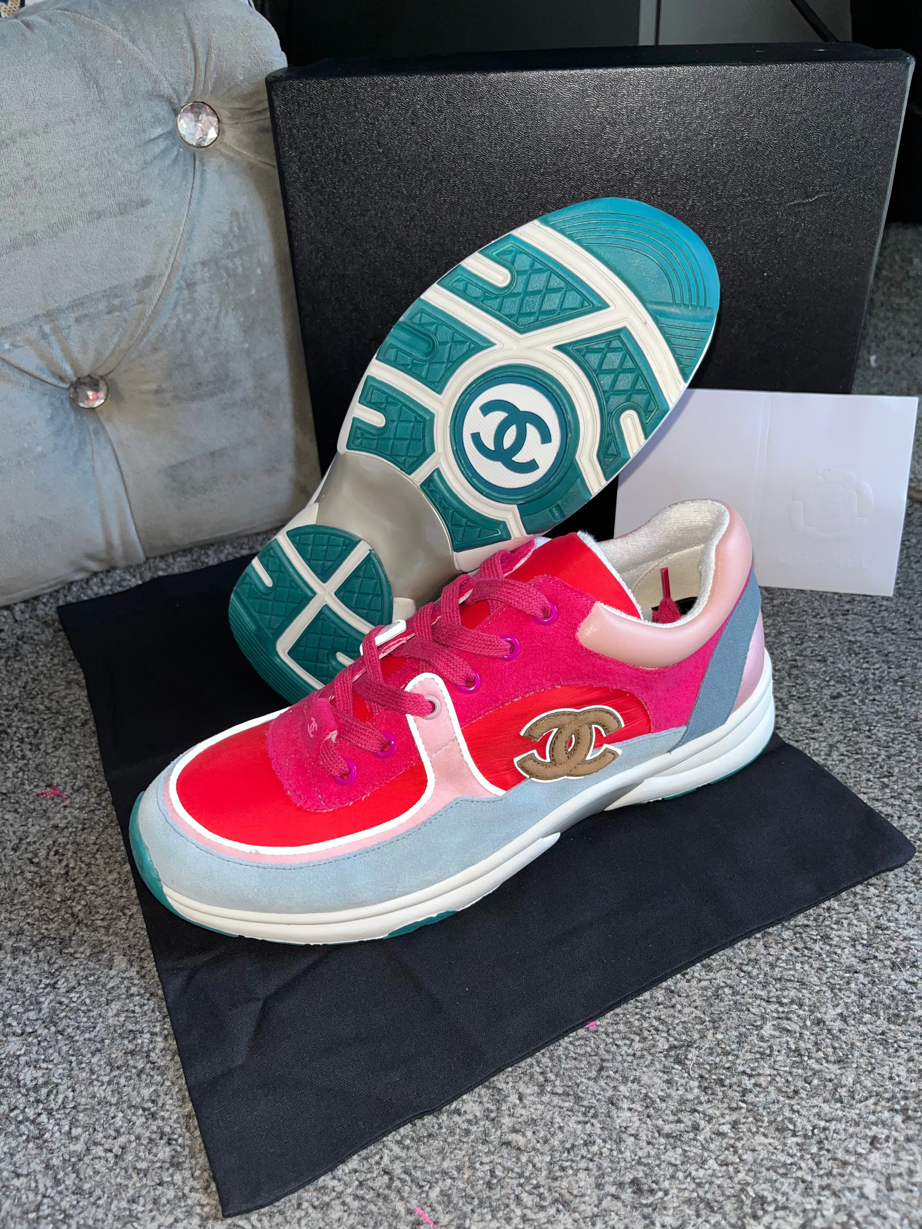 Reflective Colourful C Runner