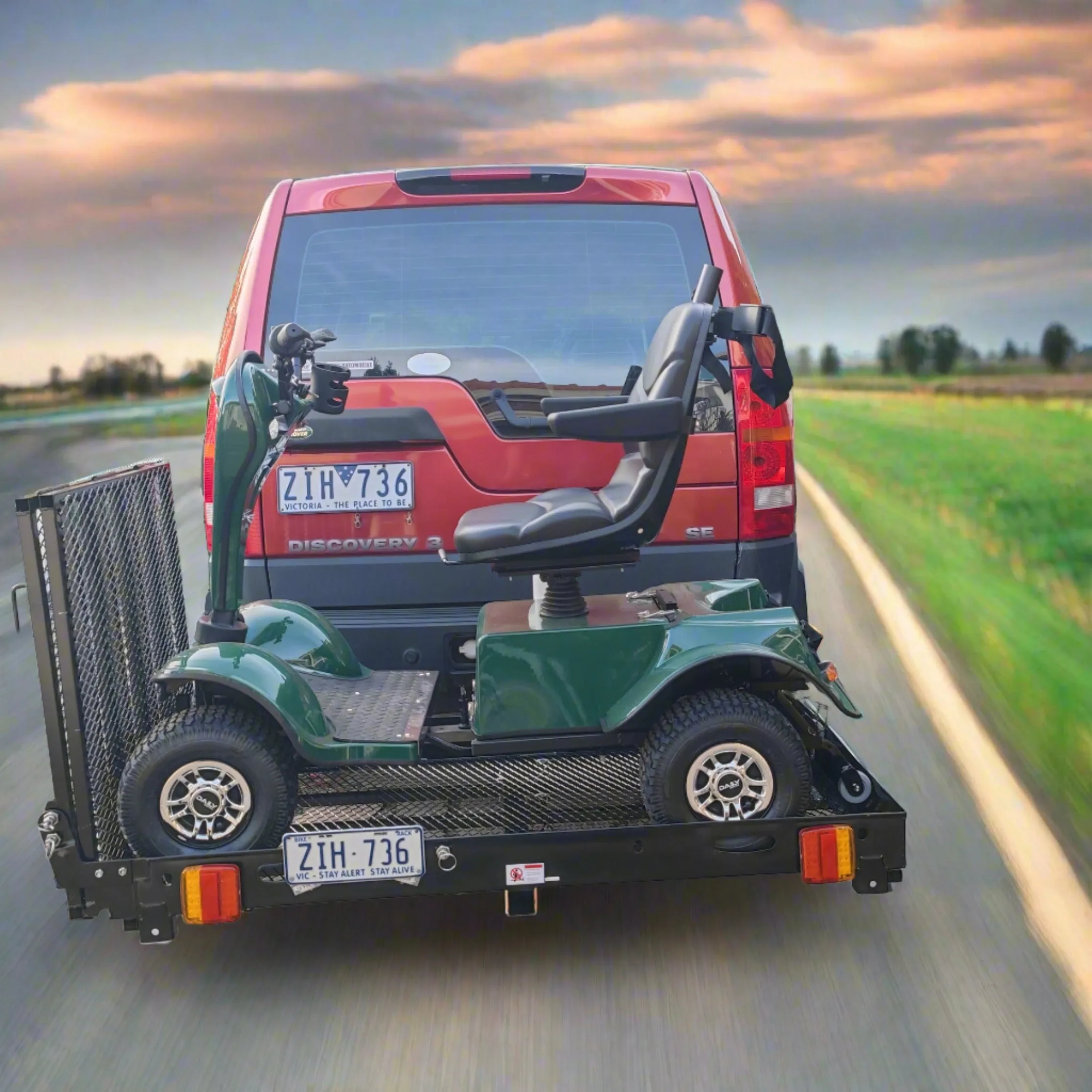 SC500XL Towbar Scooter Carrier with LED Lights and Gas Strut