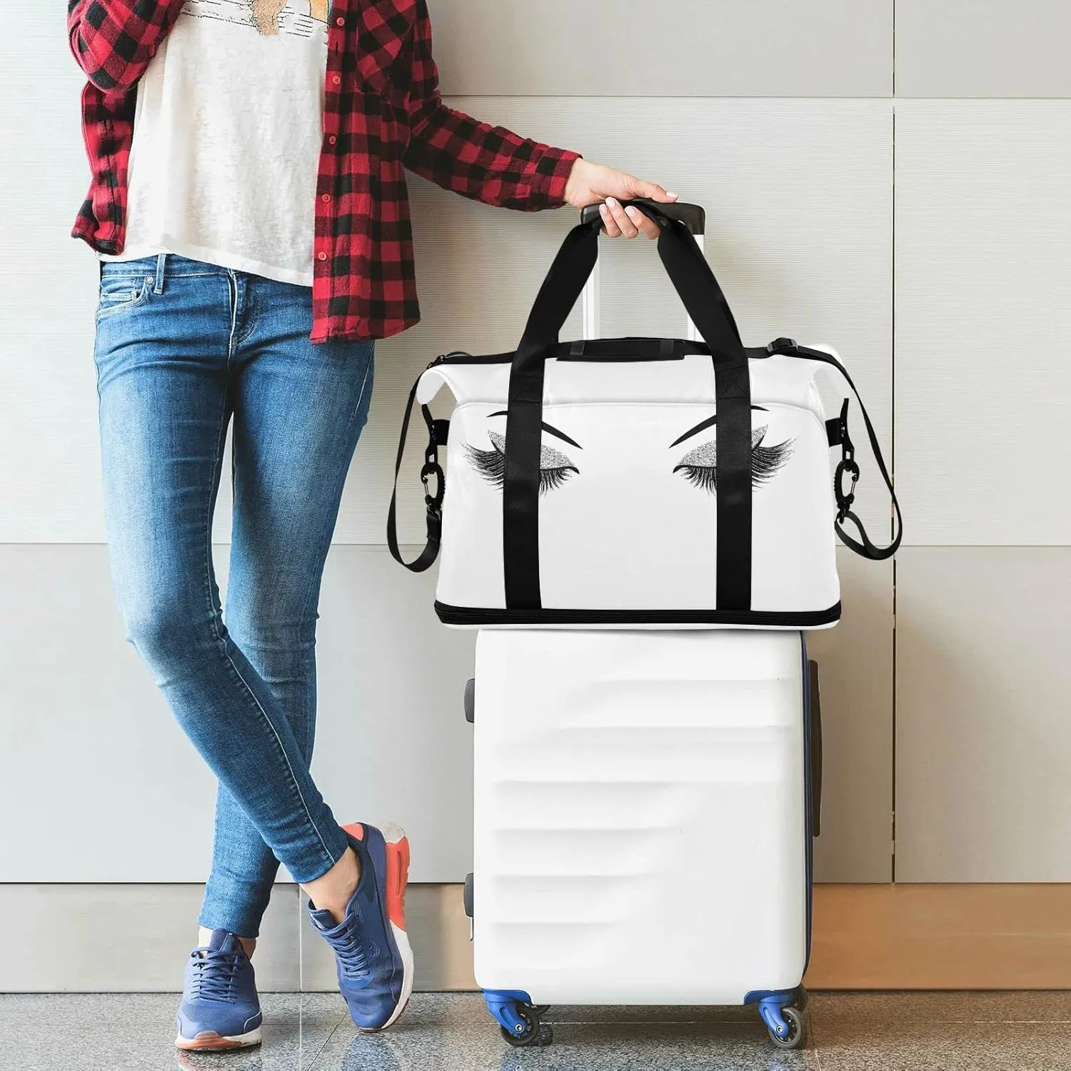 Silver Glittering Eyelash Isolated on White Gym Duffel Bag, Polyester Travel Weekender Luggage Handbag with Waterproof Pocket for Wet Items, Unisex Foldable Tote for Sports