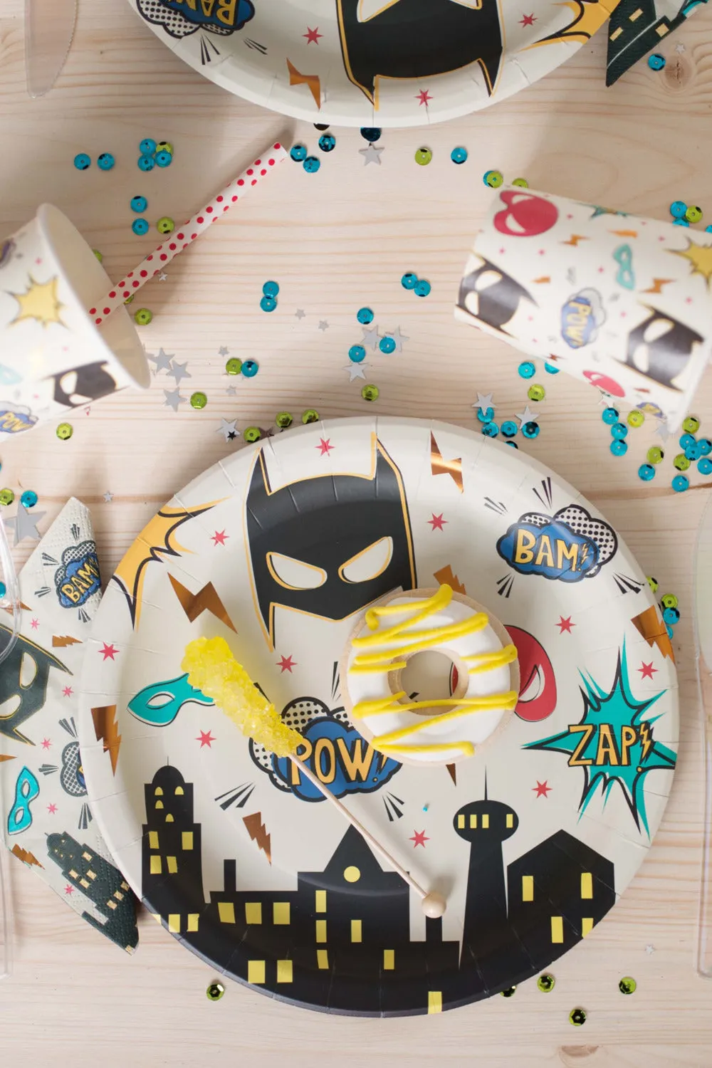 Superhero Plates, Small, 7" (8 pcs)