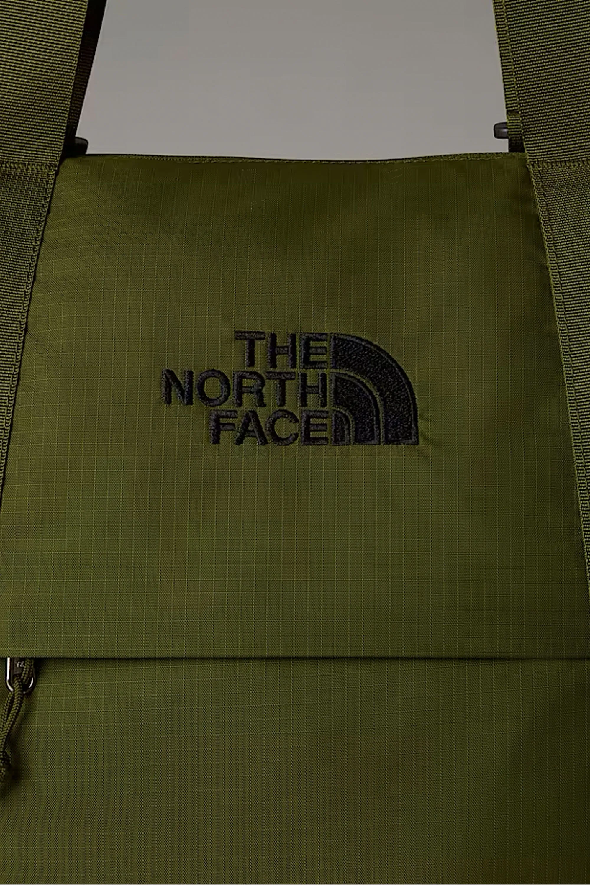 THE NORTH FACE - BOREALIS TOTE - FOREST OLIVE