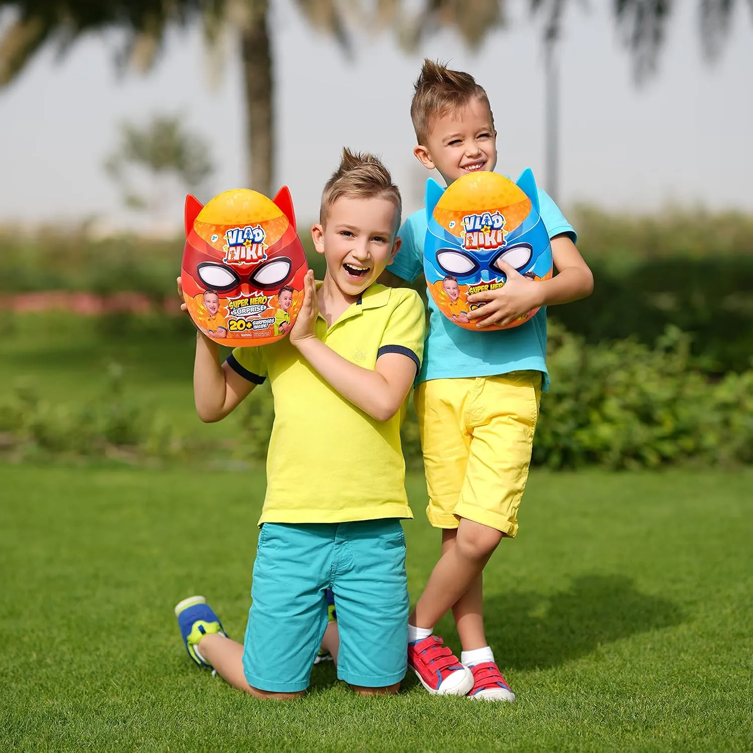 ZURU Vlad & Niki Superhero Surprise Egg Dino Attack with 20  Surprises , Red